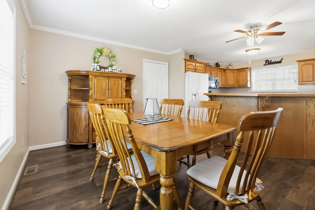 176 Ridgefield Drive Liberty KY 42539