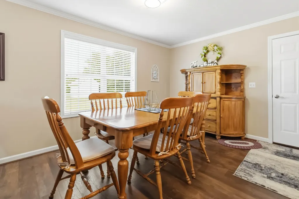 176 Ridgefield Drive Liberty KY 42539