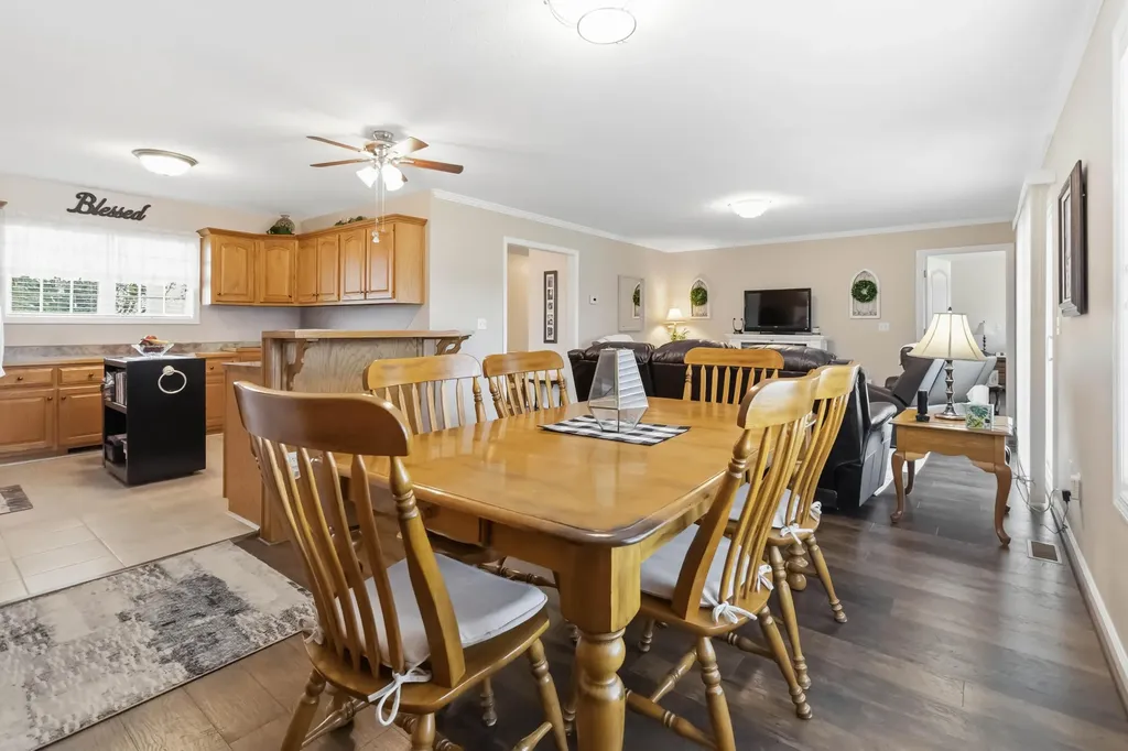 176 Ridgefield Drive Liberty KY 42539