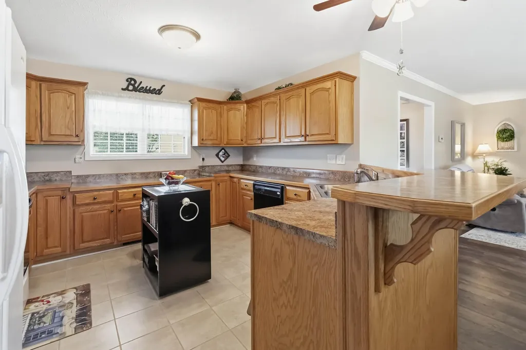 176 Ridgefield Drive Liberty KY 42539
