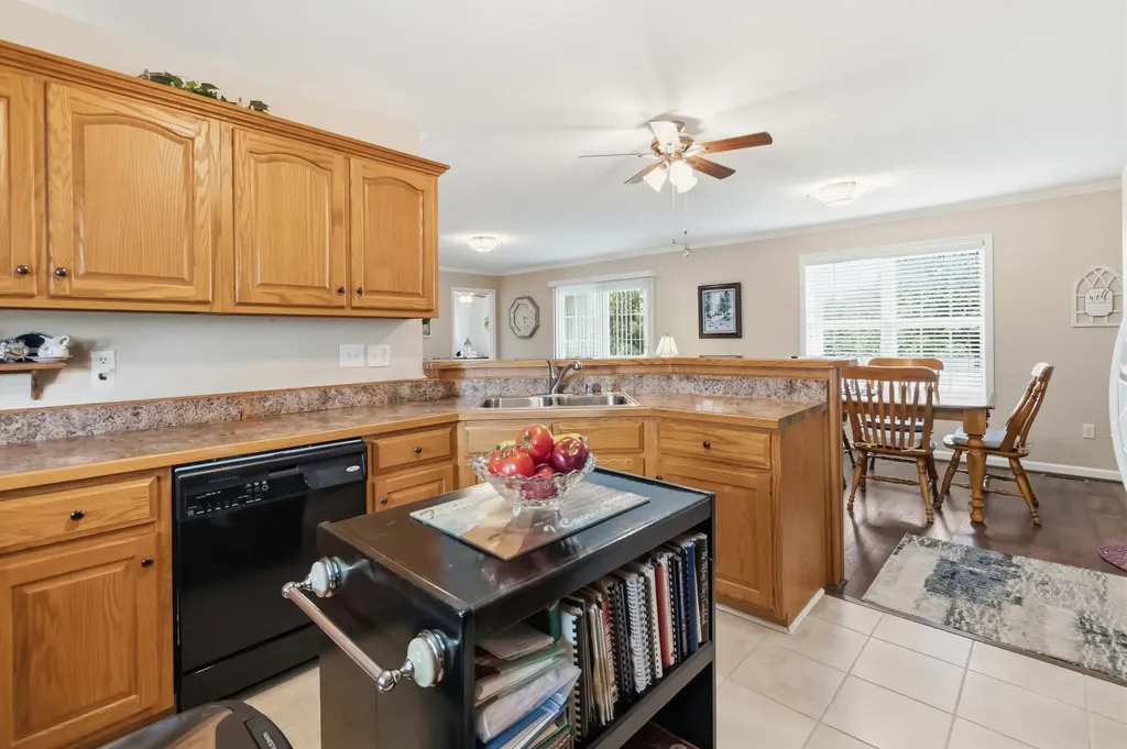 176 Ridgefield Drive Liberty KY 42539