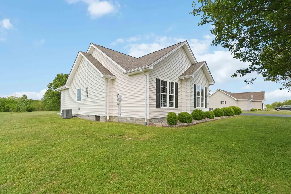 176 Ridgefield Drive Liberty KY 42539