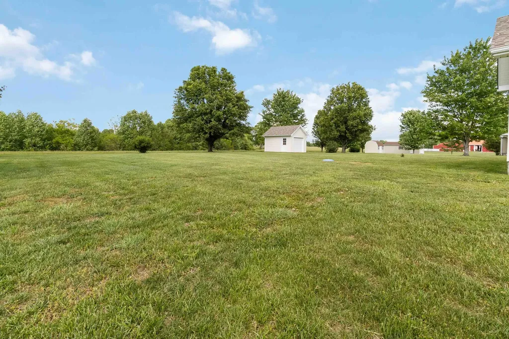 176 Ridgefield Drive Liberty KY 42539