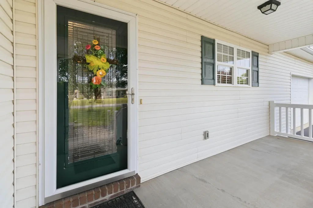176 Ridgefield Drive Liberty KY 42539