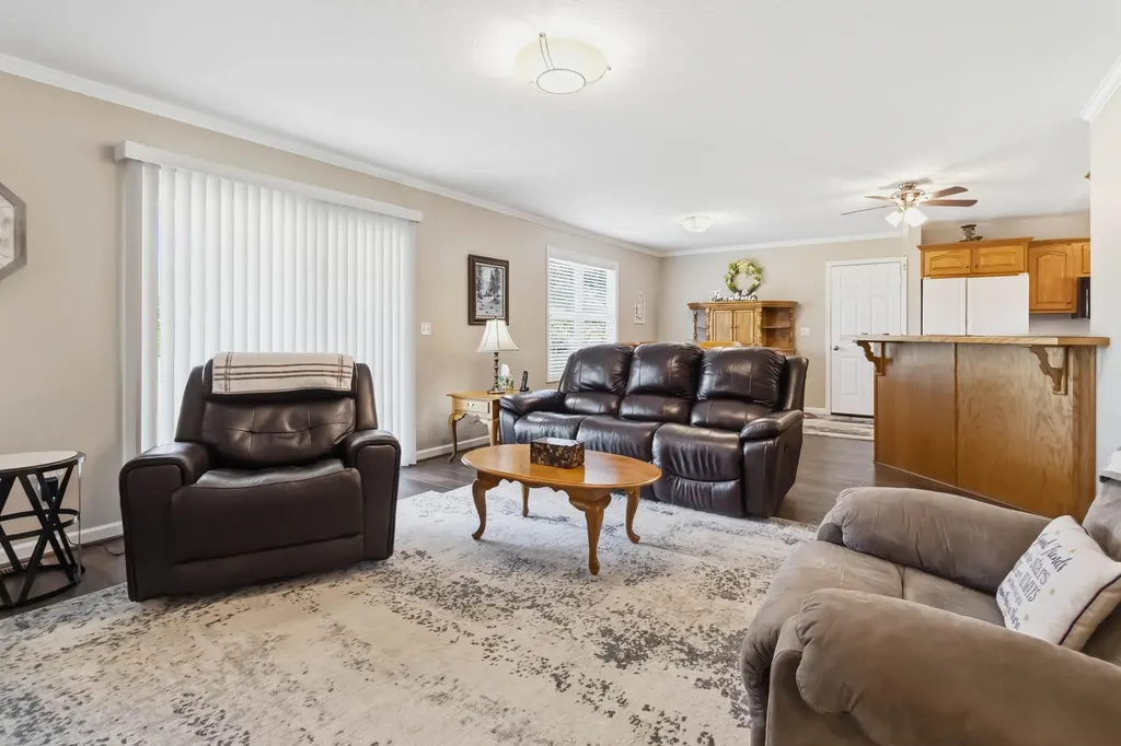 176 Ridgefield Drive Liberty KY 42539