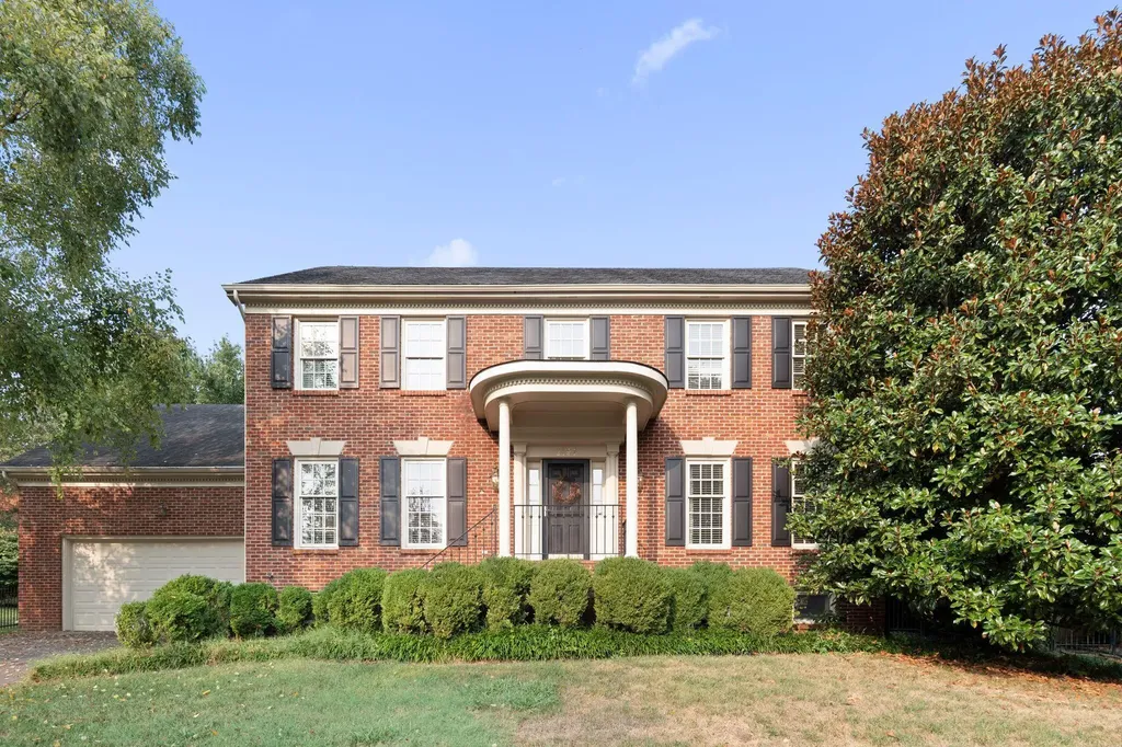2197 Taborlake Circle Lexington KY 40502