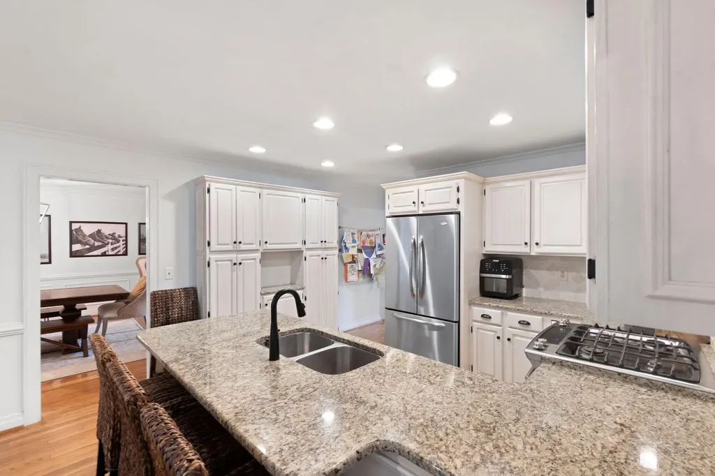 2197 Taborlake Circle Lexington KY 40502
