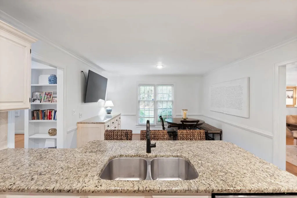 2197 Taborlake Circle Lexington KY 40502