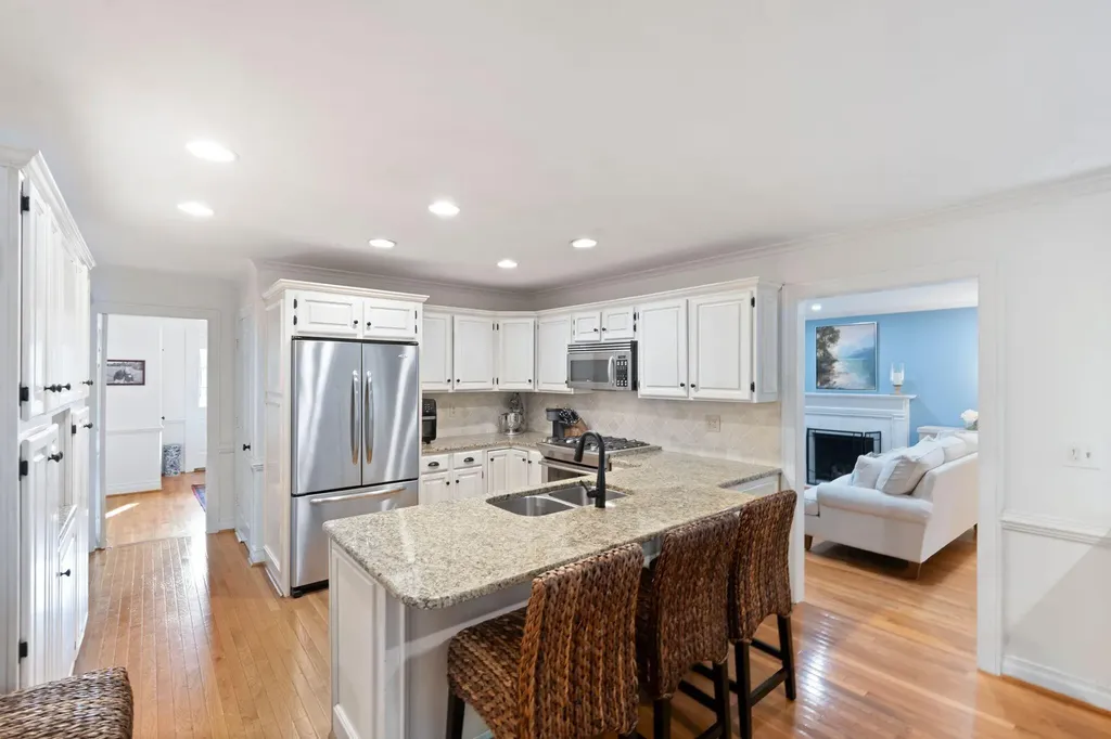 2197 Taborlake Circle Lexington KY 40502
