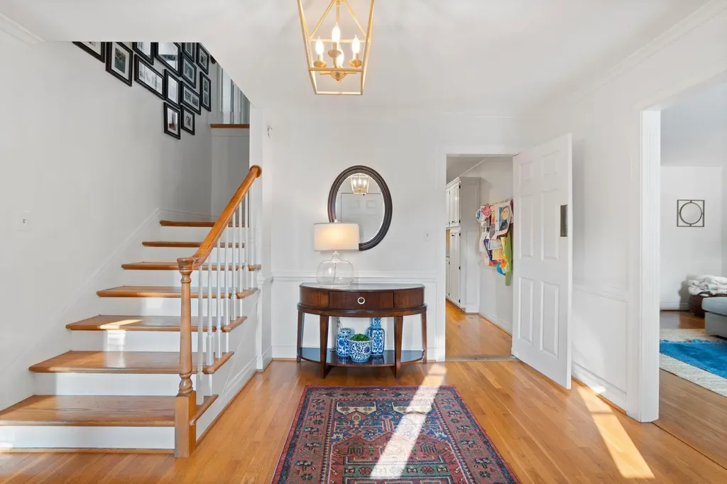 2197 Taborlake Circle Lexington KY 40502