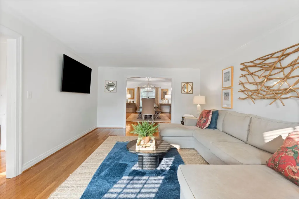 2197 Taborlake Circle Lexington KY 40502