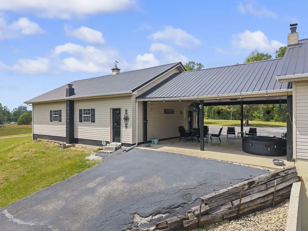 11279 Kentucky 196 Nancy KY 42544
