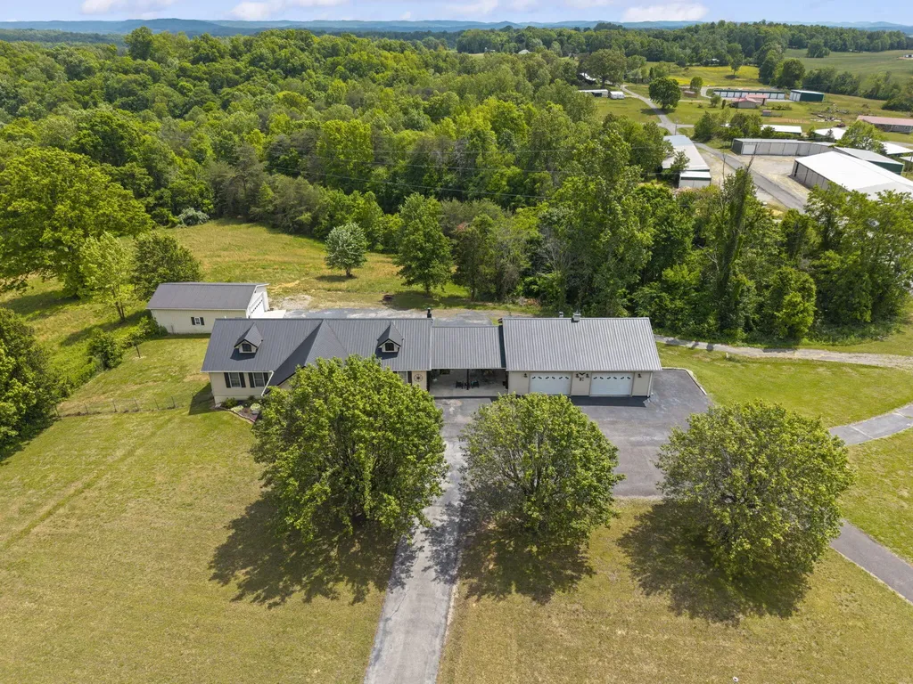 11279 Kentucky 196 Nancy KY 42544