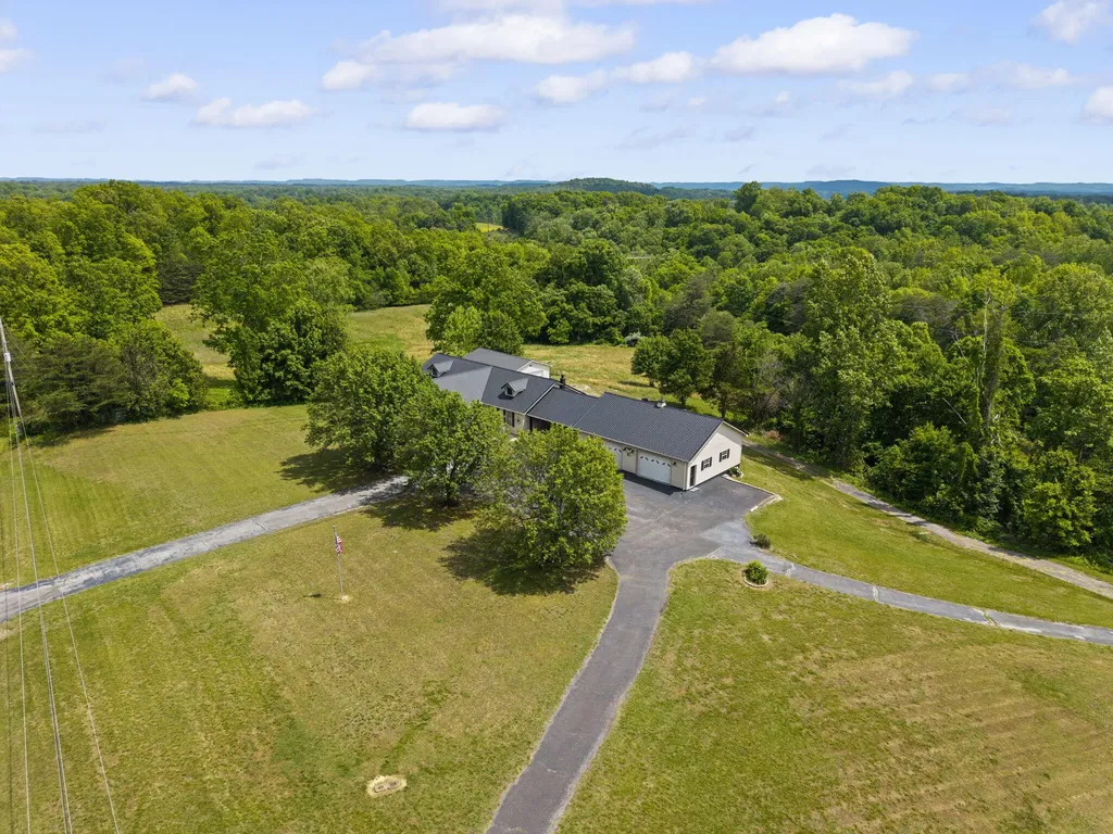 11279 Kentucky 196 Nancy KY 42544