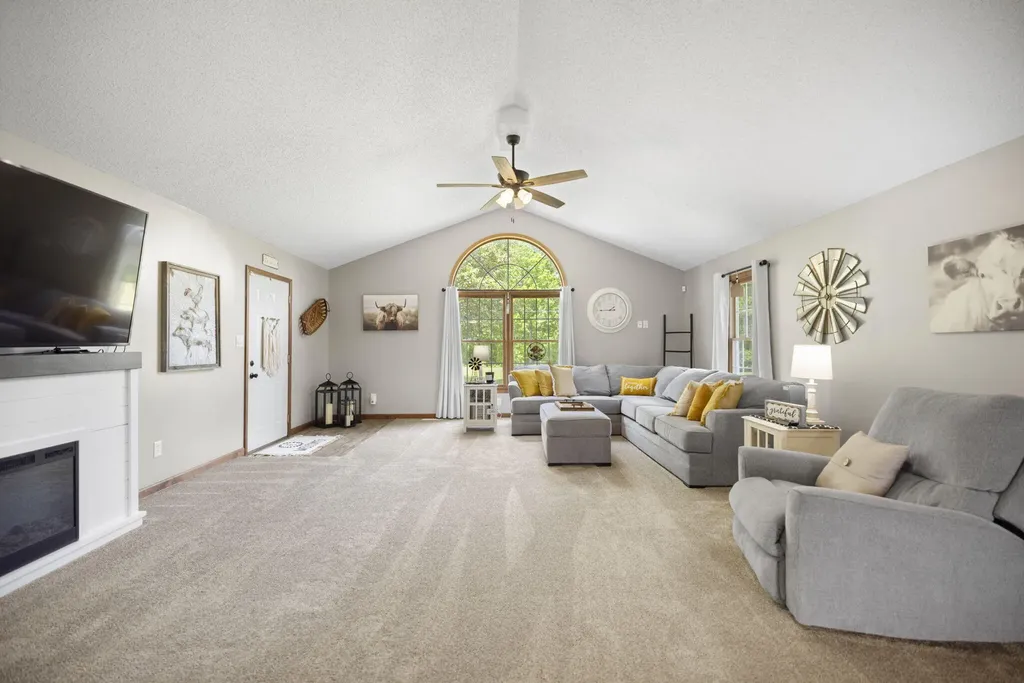 11279 Kentucky 196 Nancy KY 42544