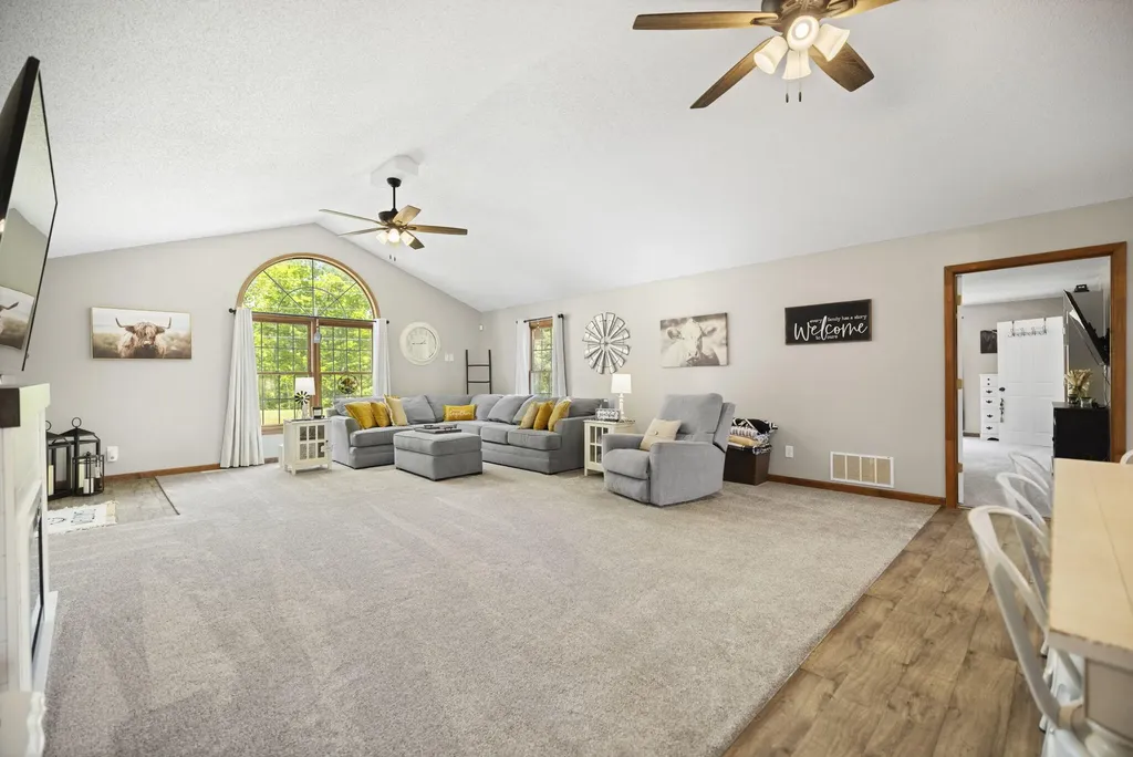 11279 Kentucky 196 Nancy KY 42544