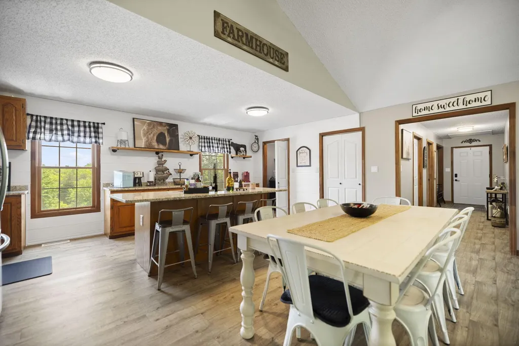 11279 Kentucky 196 Nancy KY 42544