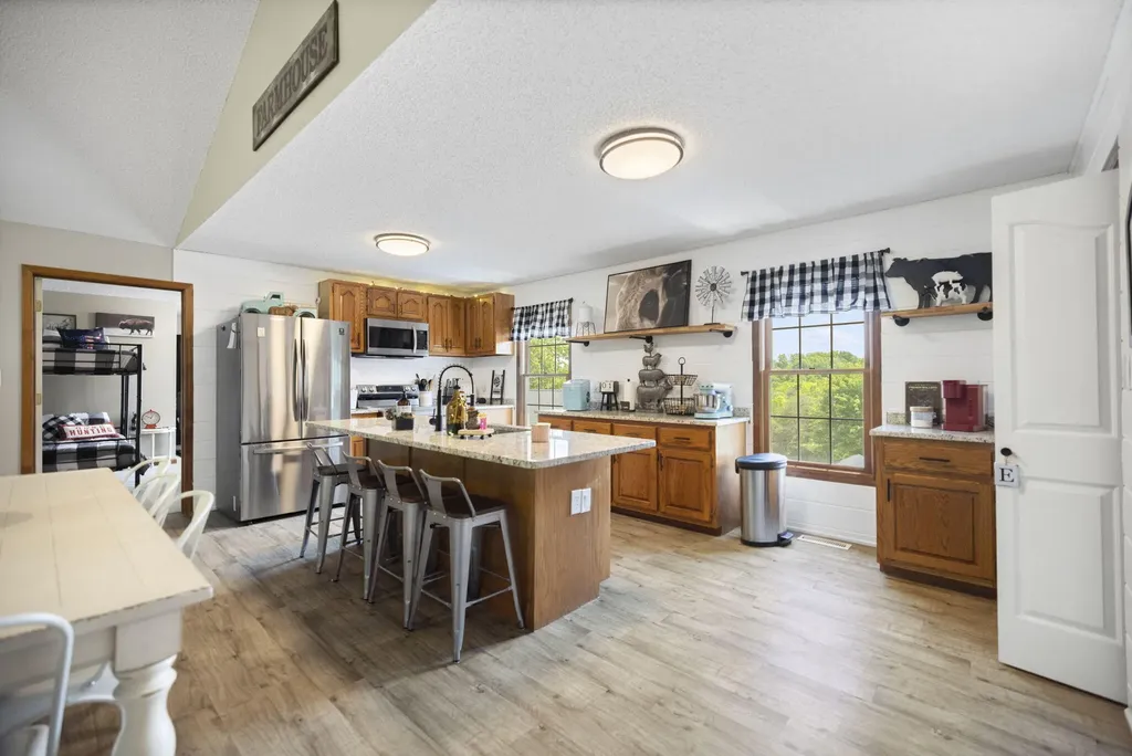 11279 Kentucky 196 Nancy KY 42544