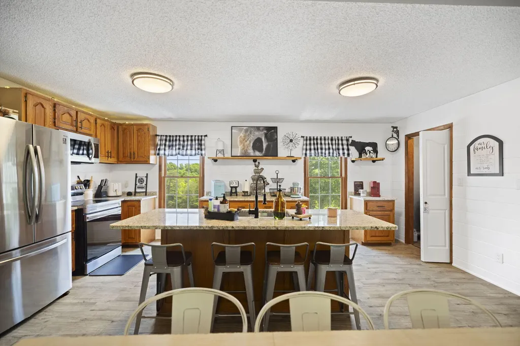 11279 Kentucky 196 Nancy KY 42544