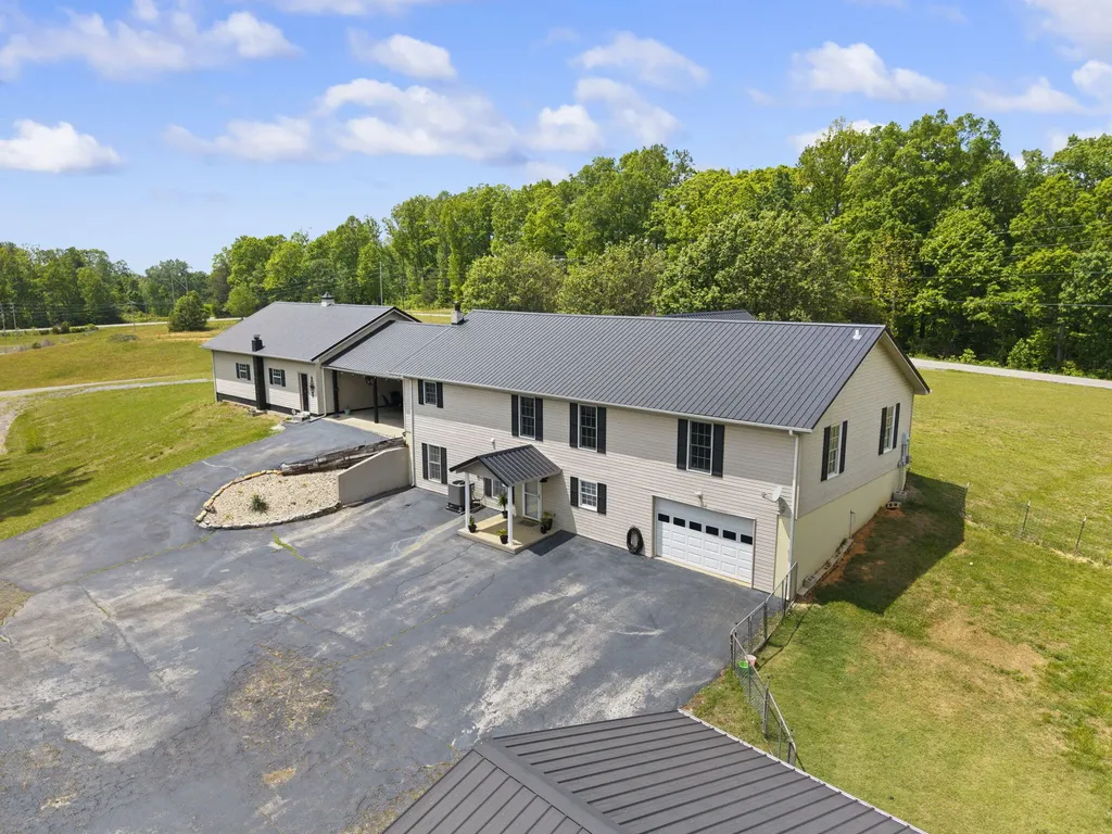 11279 Kentucky 196 Nancy KY 42544