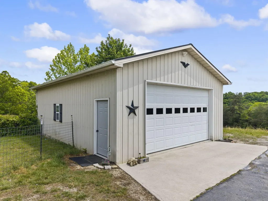 11279 Kentucky 196 Nancy KY 42544