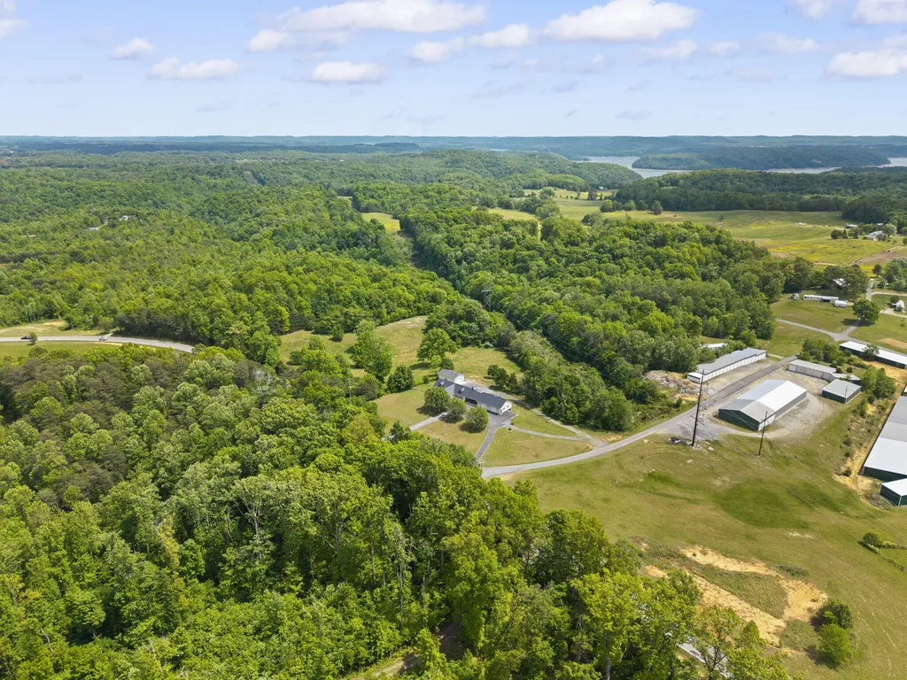 11279 Kentucky 196 Nancy KY 42544