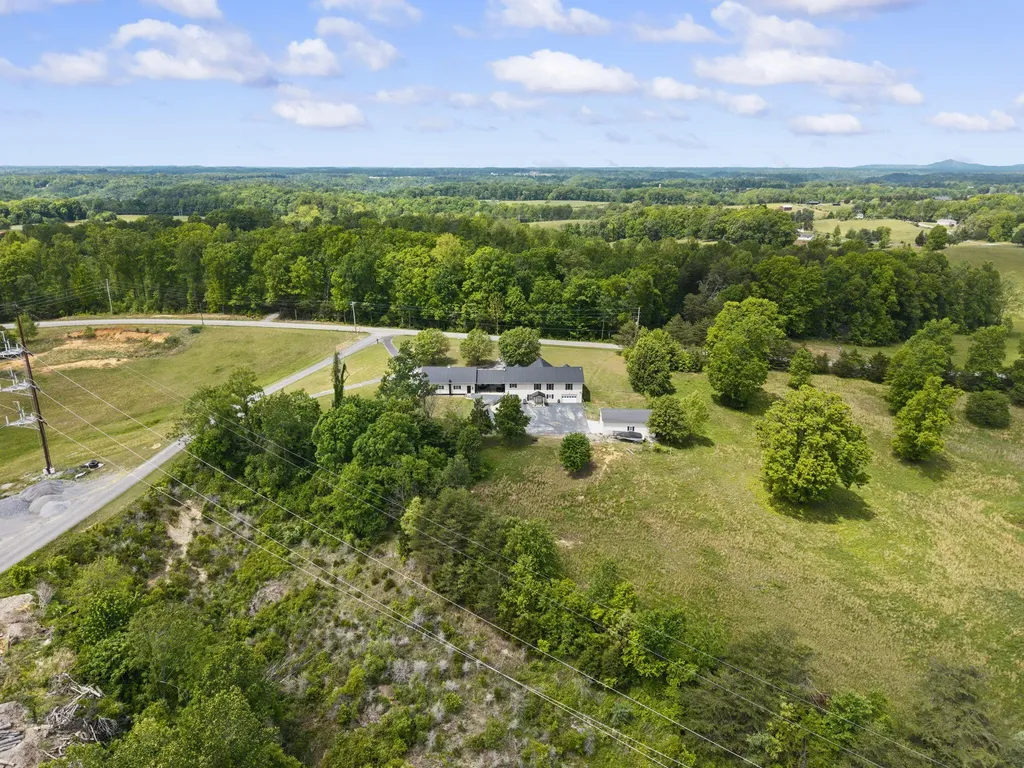 11279 Kentucky 196 Nancy KY 42544