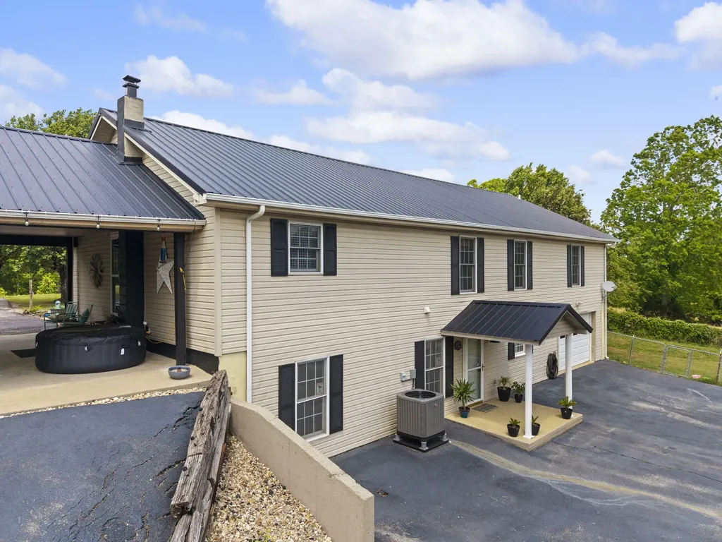 11279 Kentucky 196 Nancy KY 42544