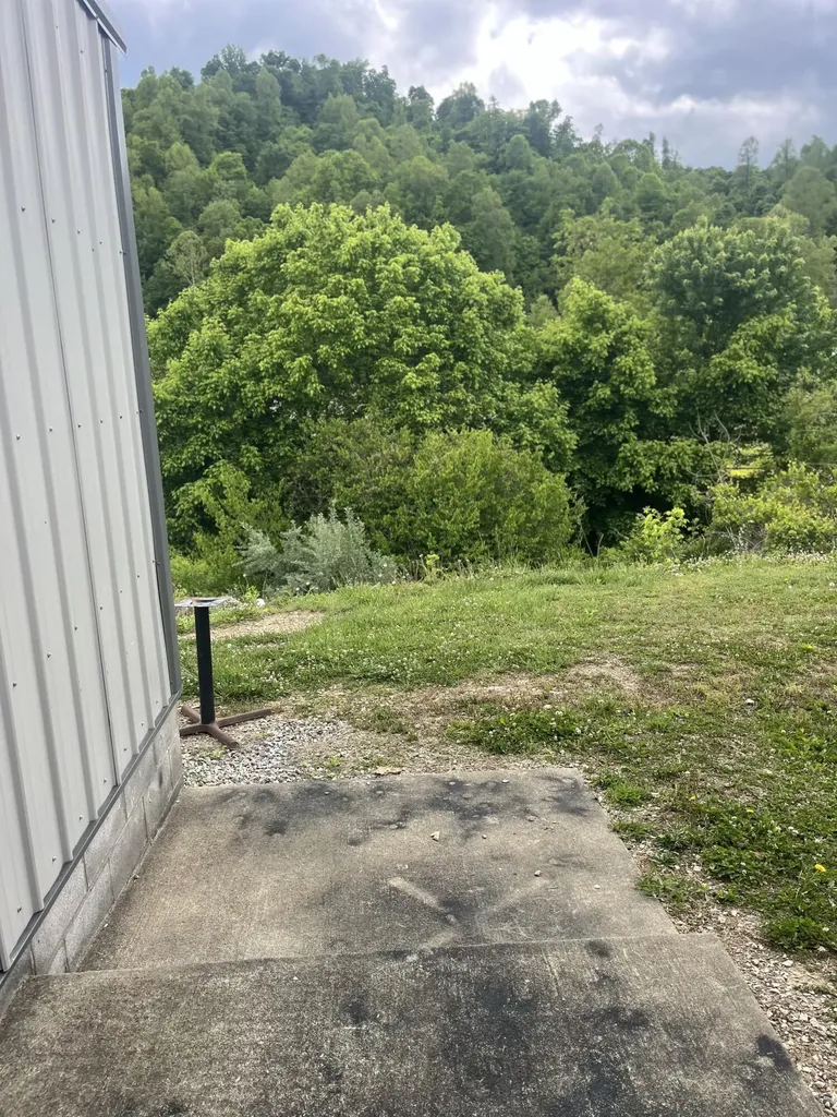 610 Tom Frazier Way Salyersville KY 41465