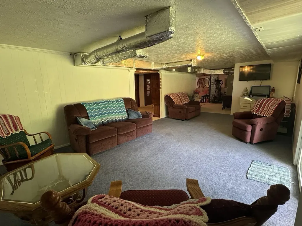 1069 Meadows Grove Road Pine Knot KY 42635