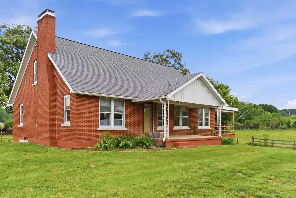5029 S Highway 379 Jamestown KY 42629