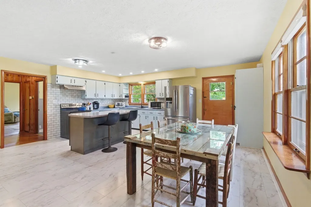5029 S Highway 379 Jamestown KY 42629