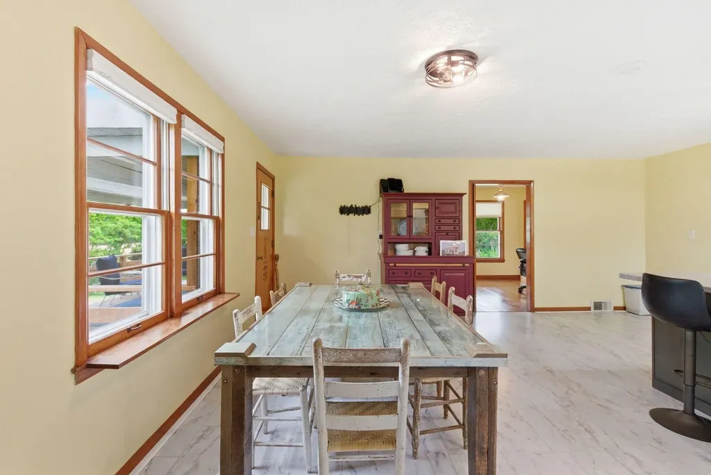 5029 S Highway 379 Jamestown KY 42629