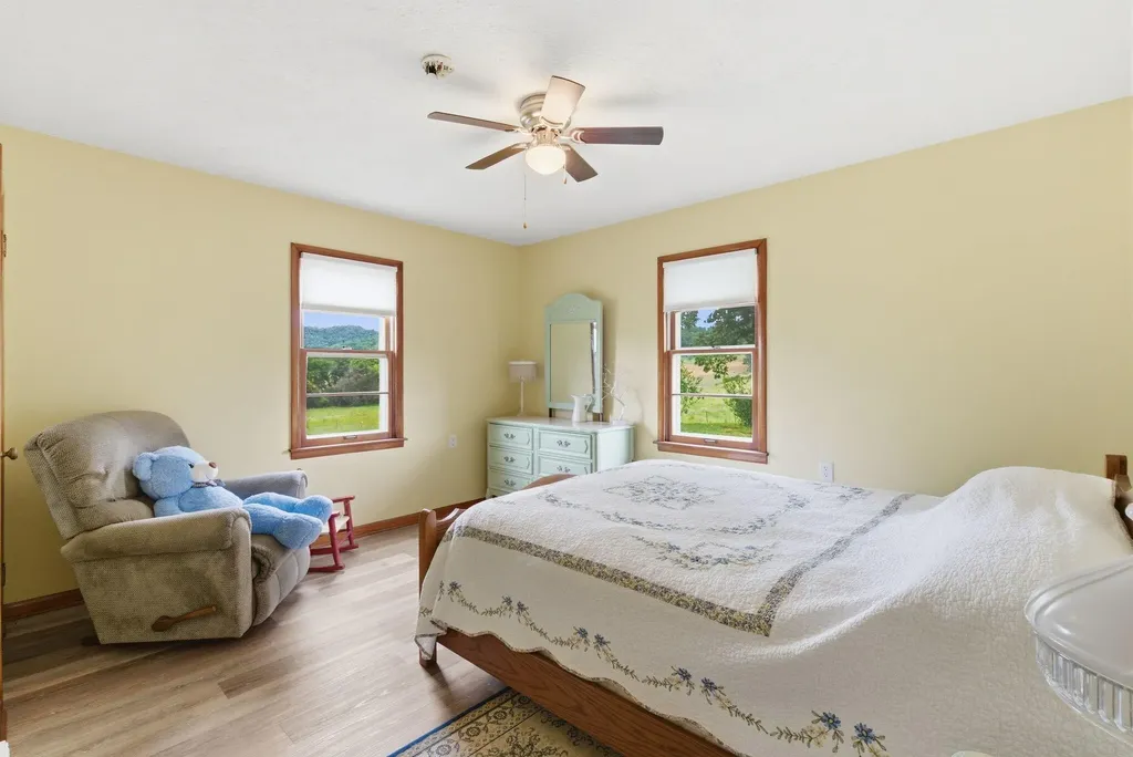 5029 S Highway 379 Jamestown KY 42629