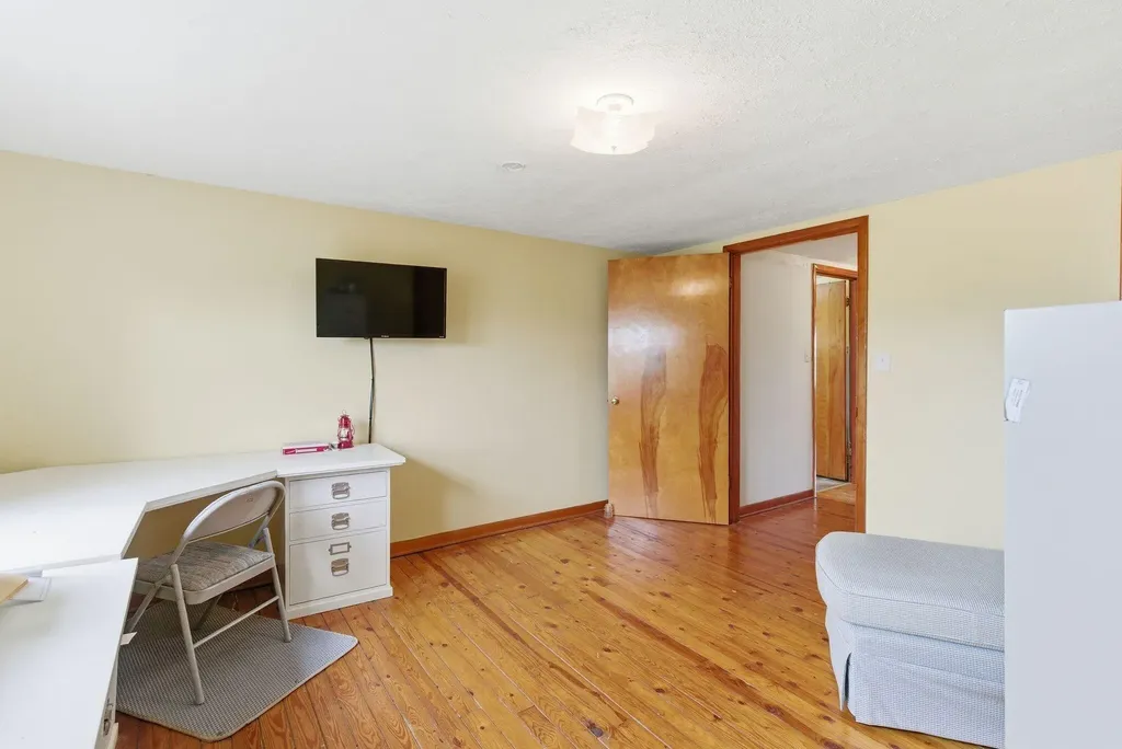 5029 S Highway 379 Jamestown KY 42629