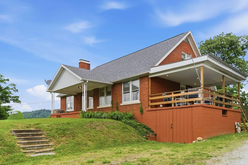 5029 S Highway 379 Jamestown KY 42629