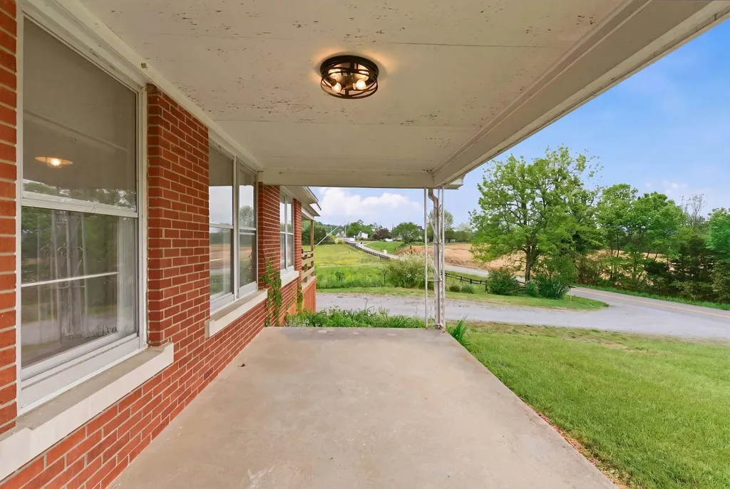 5029 S Highway 379 Jamestown KY 42629