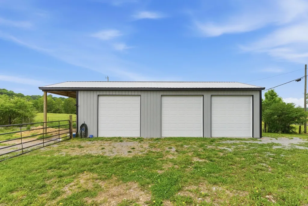 5029 S Highway 379 Jamestown KY 42629