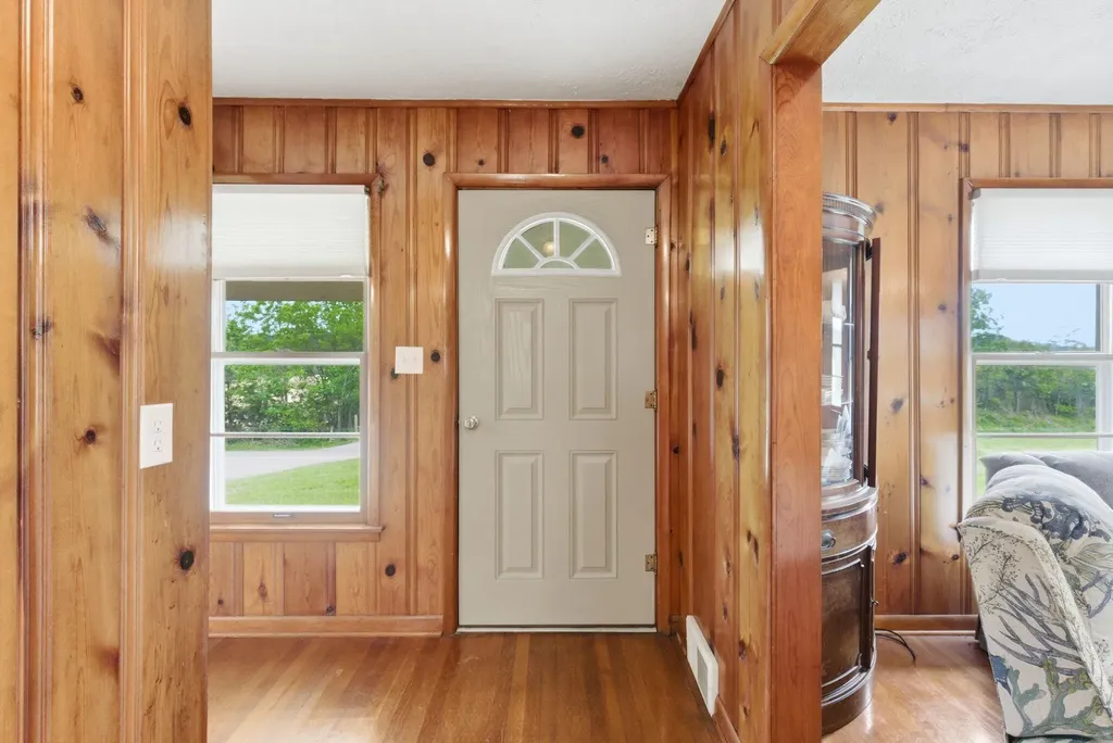 5029 S Highway 379 Jamestown KY 42629