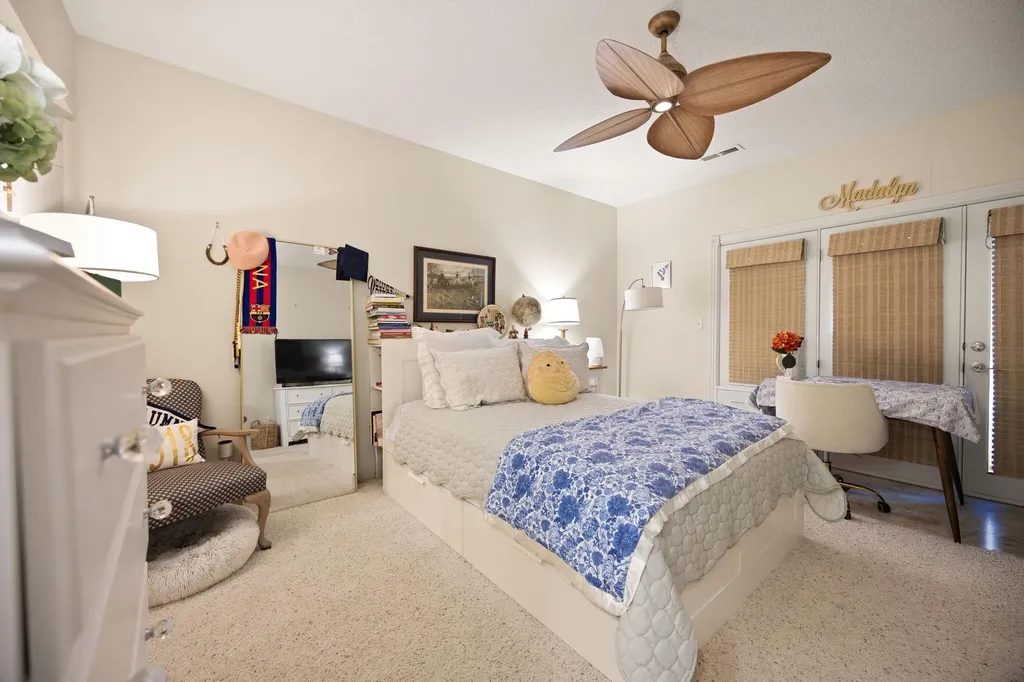 512 W Canterbury Drive Bronston KY 42518
