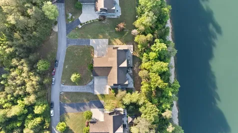 512 W Canterbury Drive Bronston KY 42518