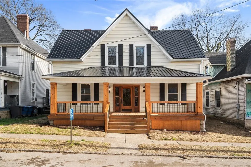 Winchester KY, 221 W Hickman Street