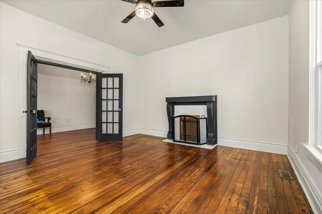 221 W Hickman Street Winchester KY 40391