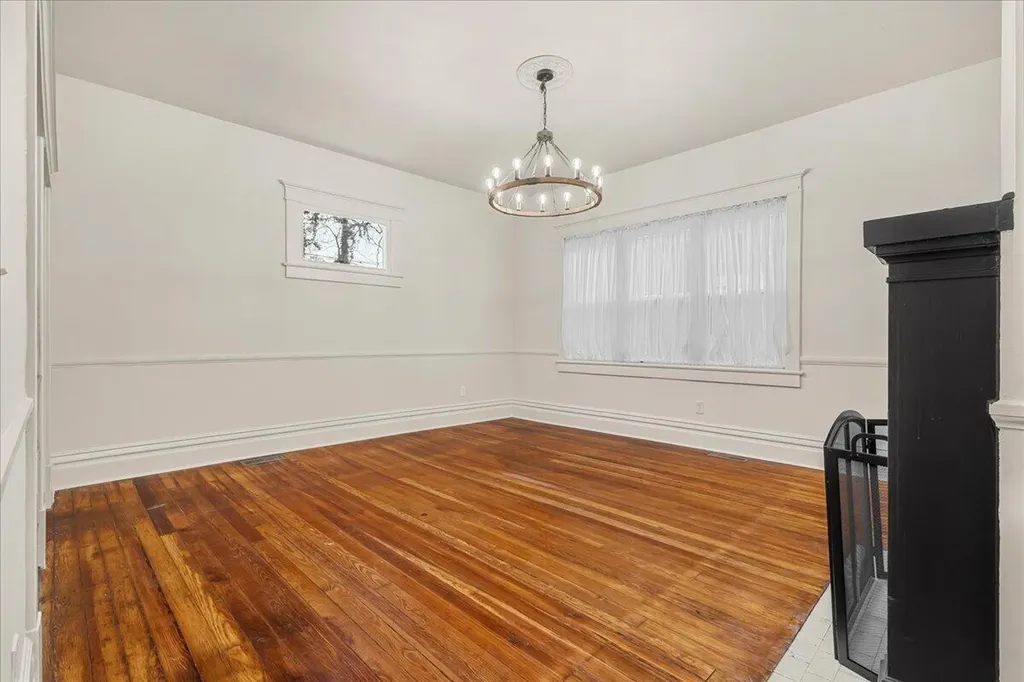 221 W Hickman Street Winchester KY 40391