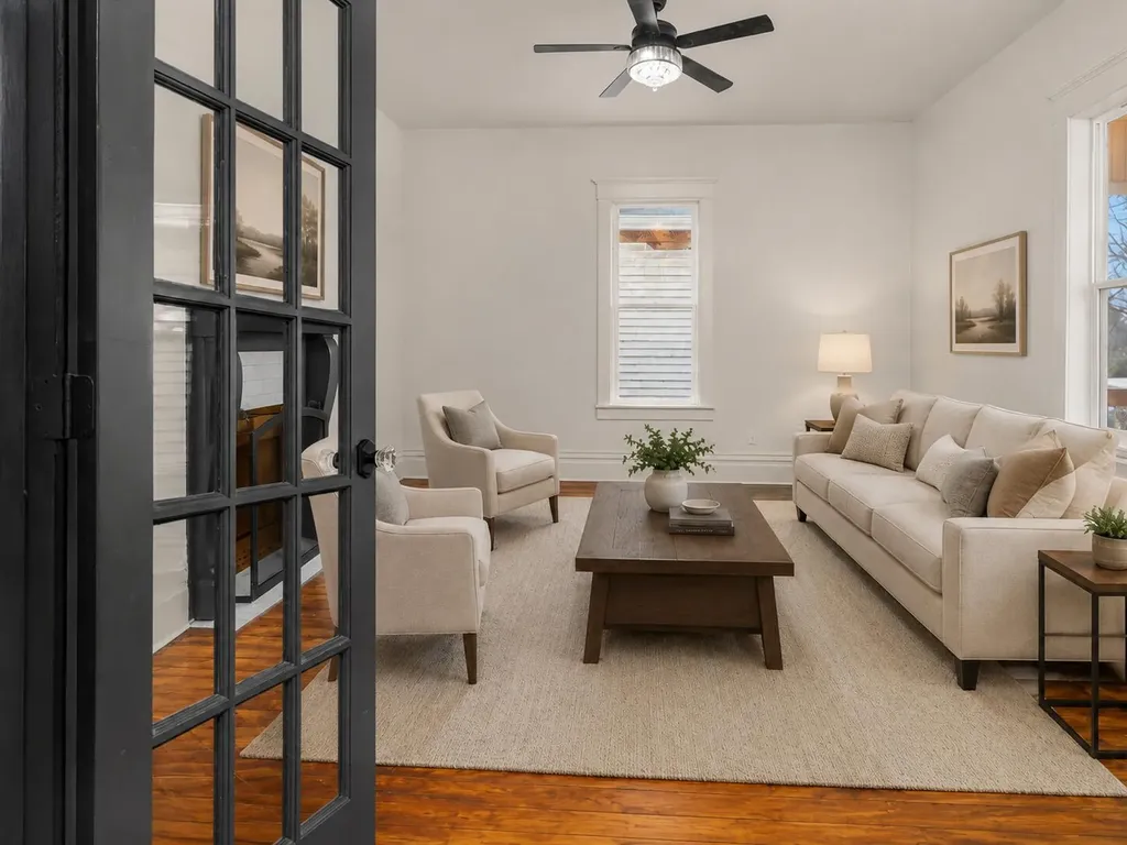 221 W Hickman Street Winchester KY 40391