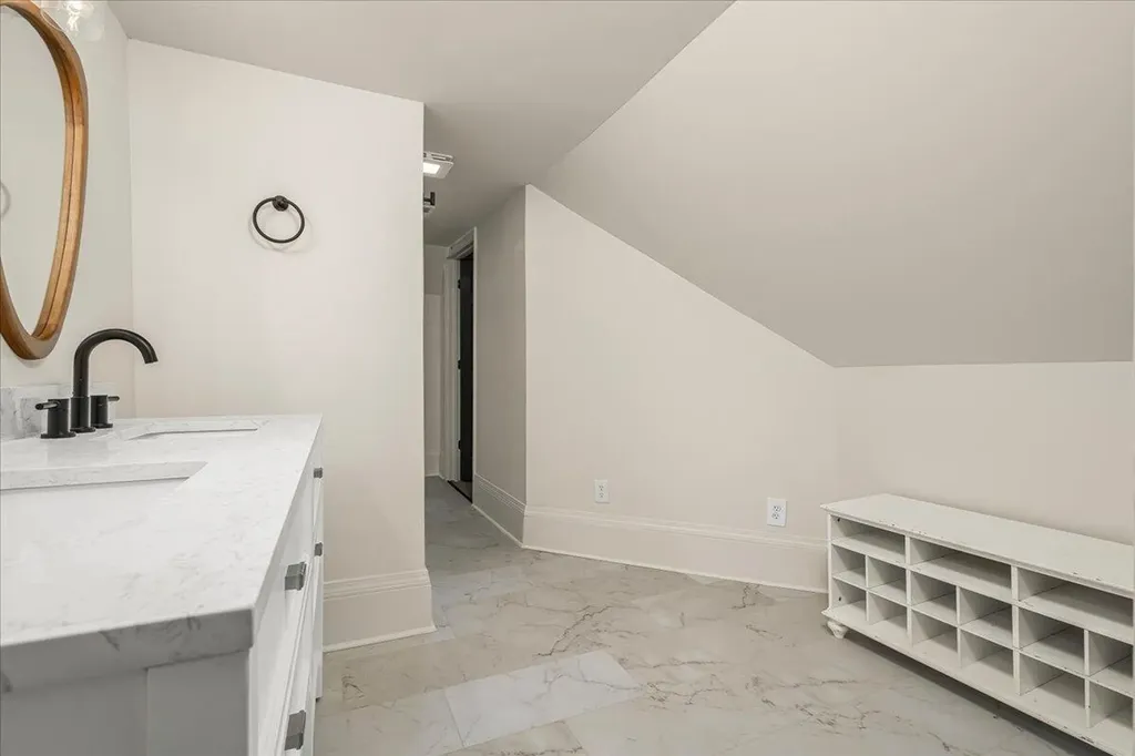 221 W Hickman Street Winchester KY 40391