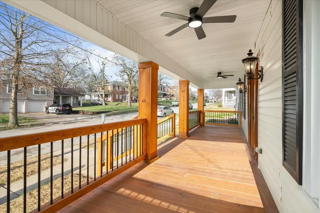 221 W Hickman Street Winchester KY 40391