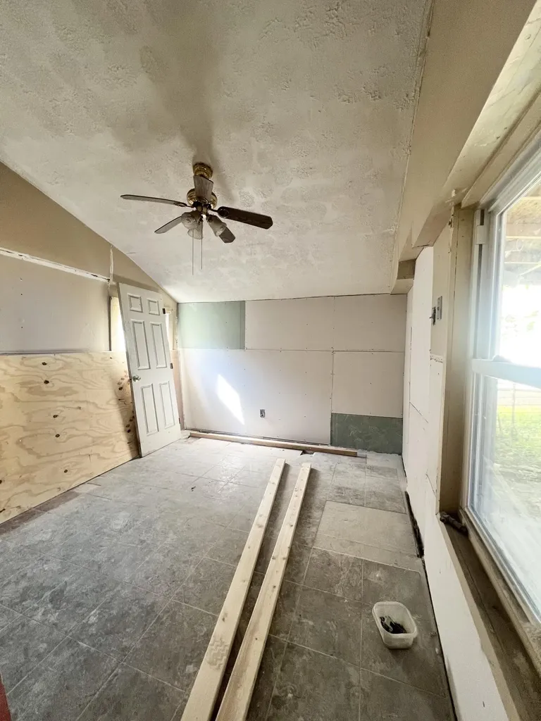 870 Lylesville Street Paris KY 40361