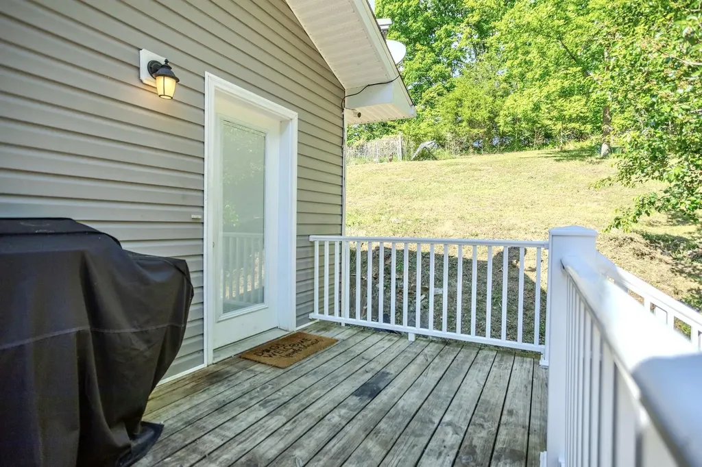 980 State Highway 1009 Monticello KY 42633