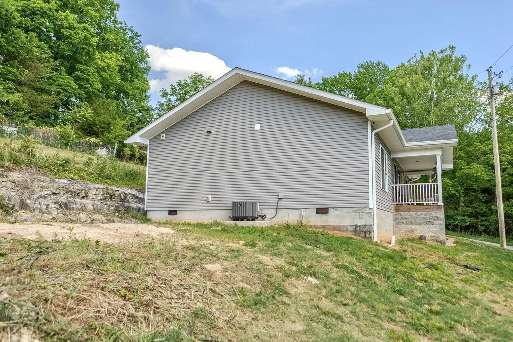 980 State Highway 1009 Monticello KY 42633